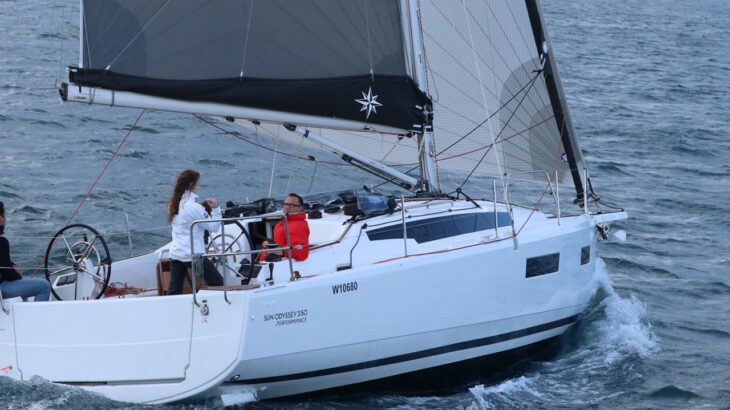 SeaTrial: Jeanneau Sun Odyssey 350 (Performance), un cruiser cu veleități sportive testat la Cannes