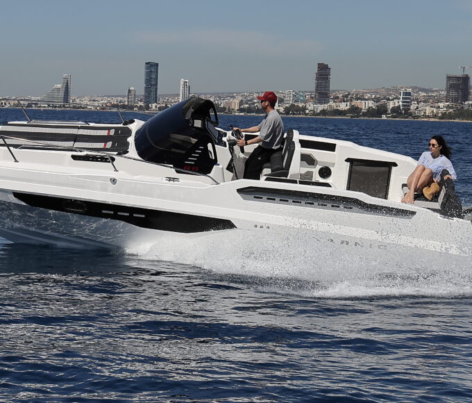 Karnic R8-S. Foto:Karnic