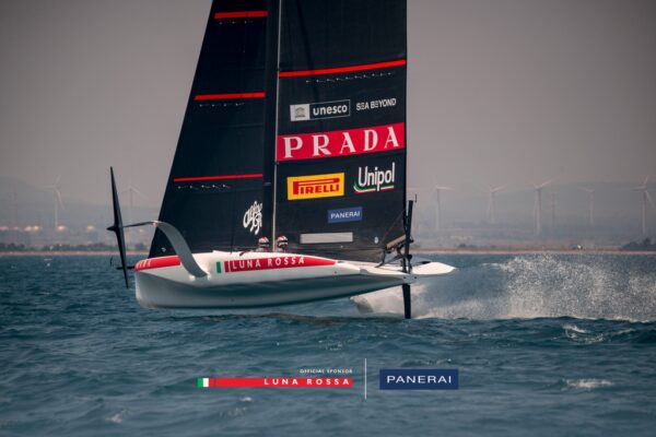 Luna Rossa și Panerai prelungesc parteneriatul
