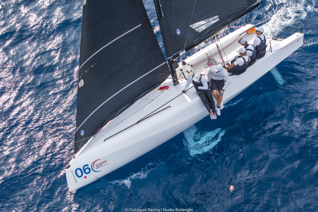 ClubSwan 28
