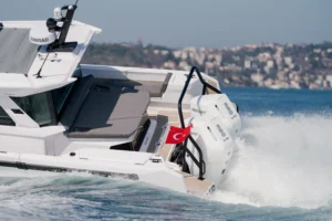 Axopar 38 Cross Cabin